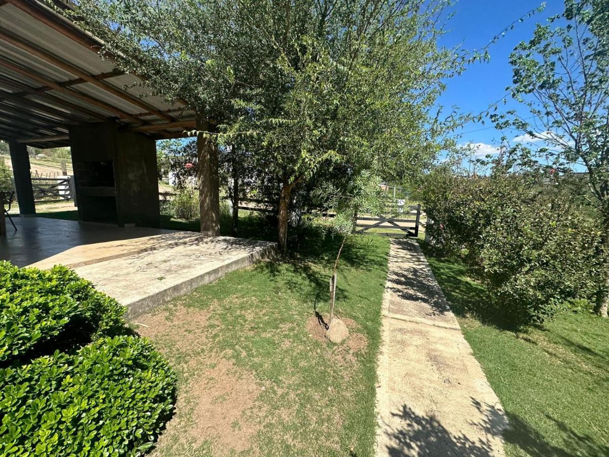El Rincon De Jose Luis - Cabanas Y Restaurante Tanti Bagian luar foto