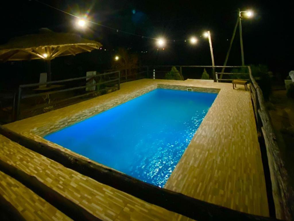 El Rincon De Jose Luis - Cabanas Y Restaurante Tanti Bagian luar foto