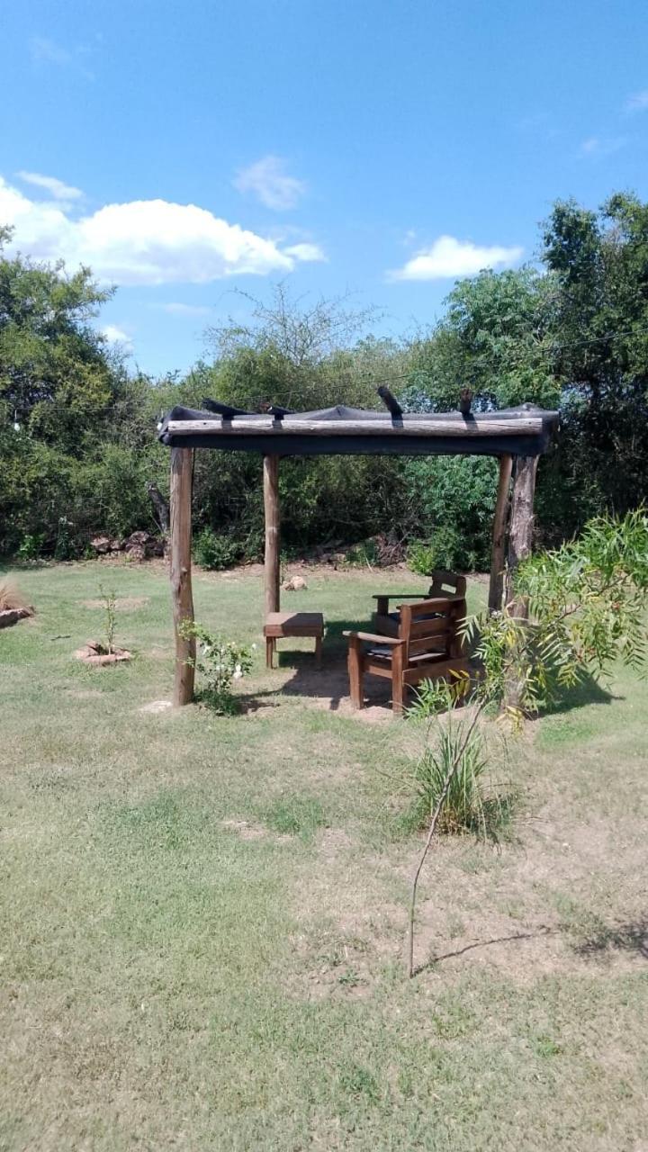 El Rincon De Jose Luis - Cabanas Y Restaurante Tanti Bagian luar foto