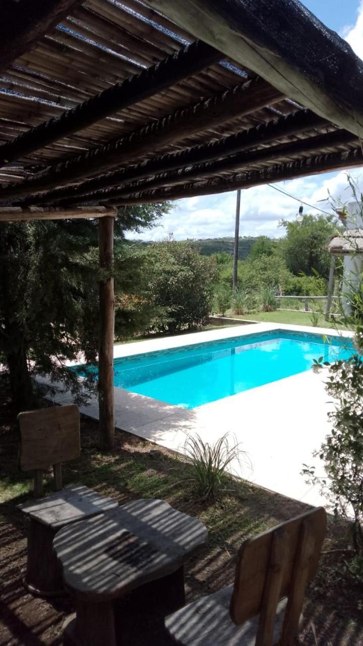 El Rincon De Jose Luis - Cabanas Y Restaurante Tanti Bagian luar foto