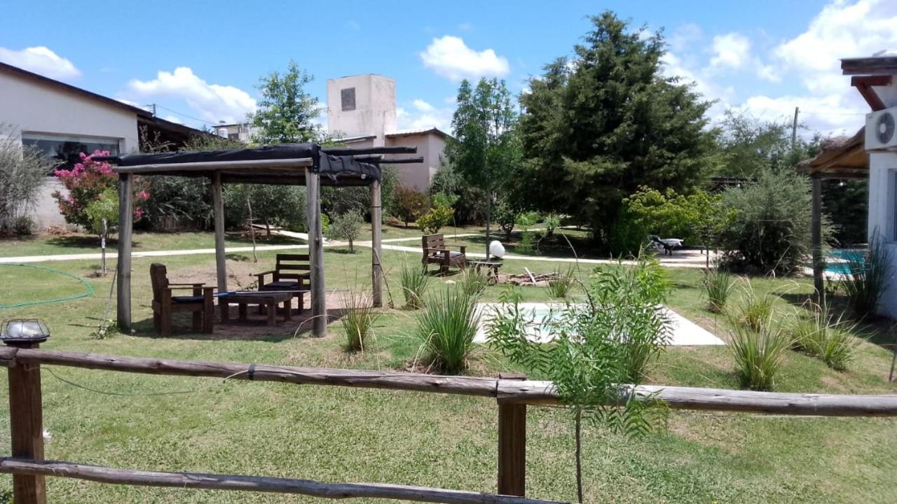 El Rincon De Jose Luis - Cabanas Y Restaurante Tanti Bagian luar foto